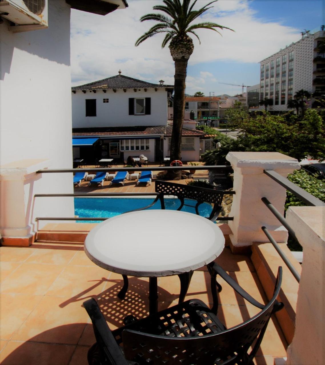Hotel Capri Sitges Zewnętrze zdjęcie